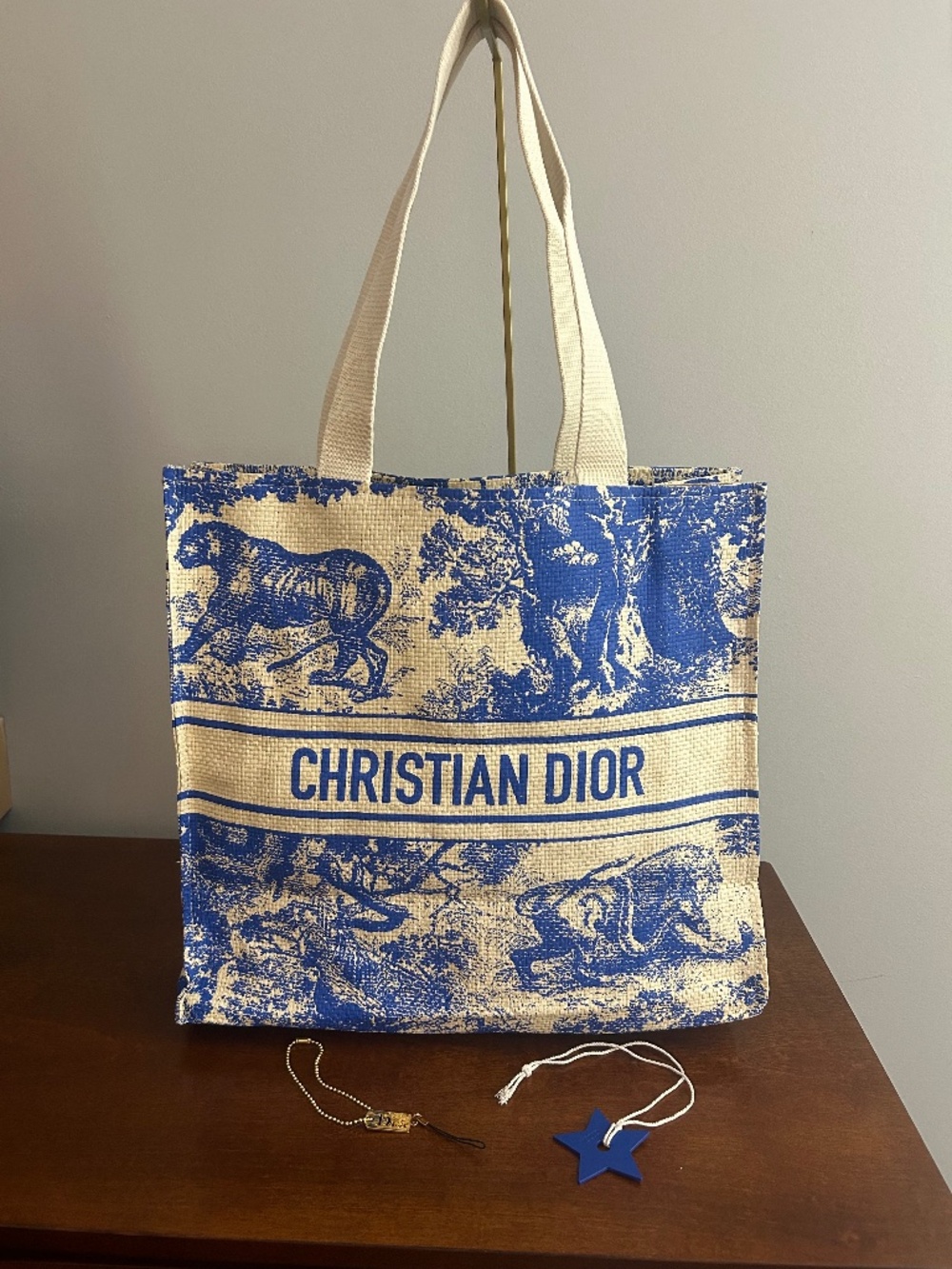 Christian Dior 🇫🇷 Dioriviera 🇫🇷 Straw Tote w/COA & Dior Phone Wristlet Chain